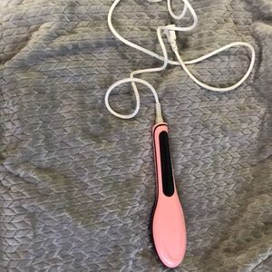 Hair straightener brush